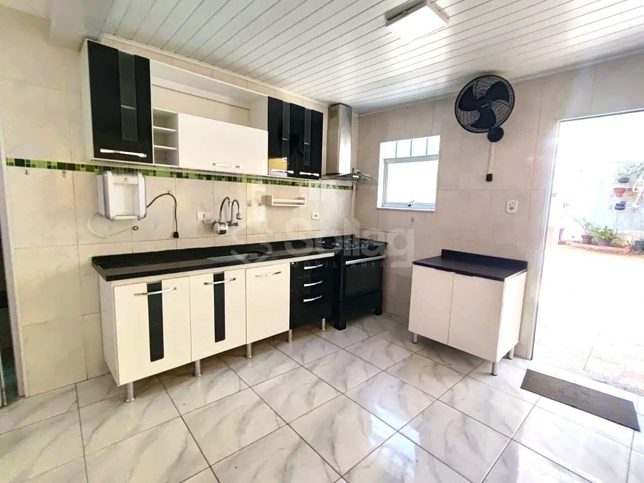 Casa para aluguel no João XXIII: 