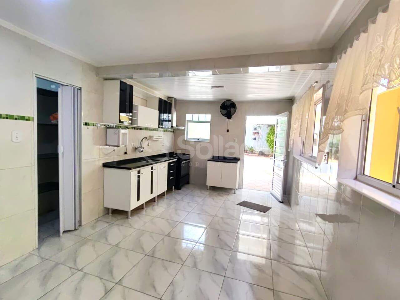 Casa para aluguel no João XXIII: 
