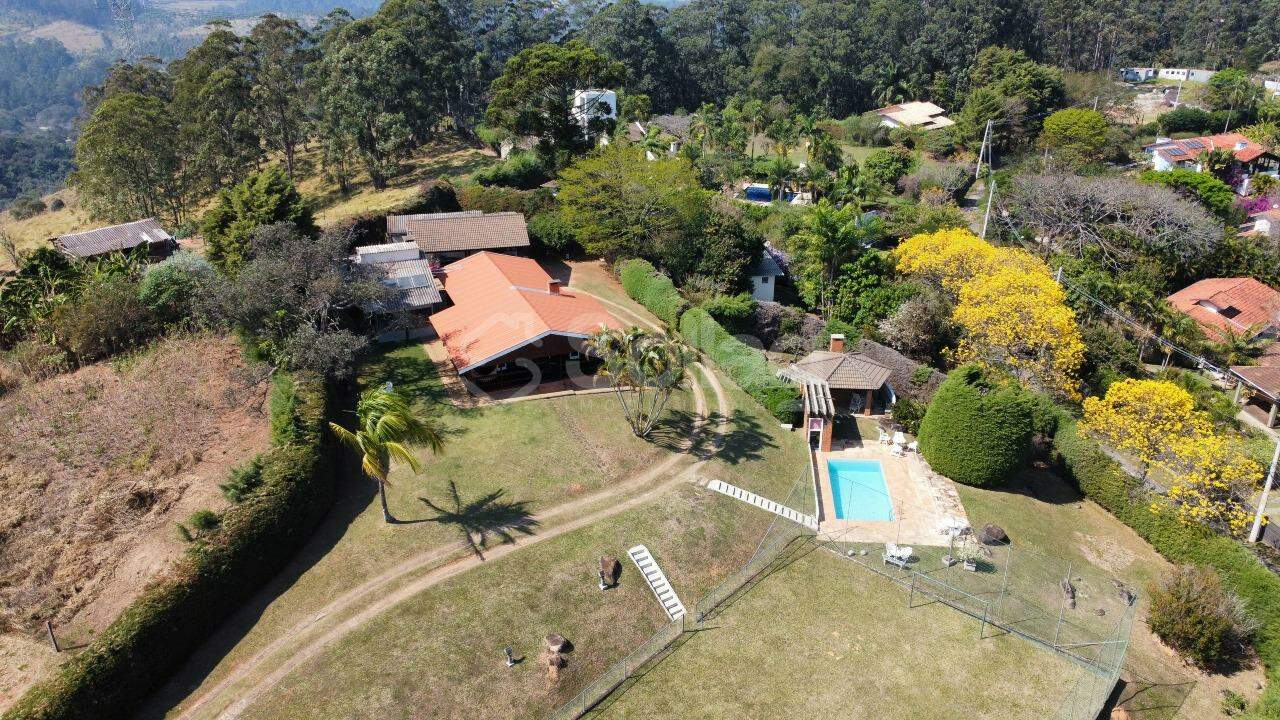 Casa em condomínio à venda no Condomínio Vale da Santa Fé: