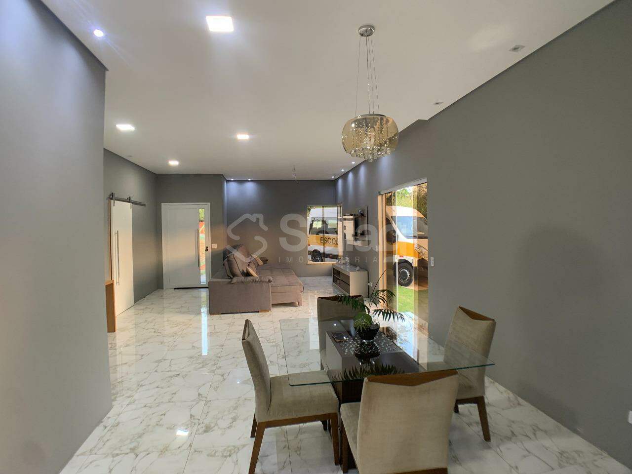 Casa à venda no Arataba II: