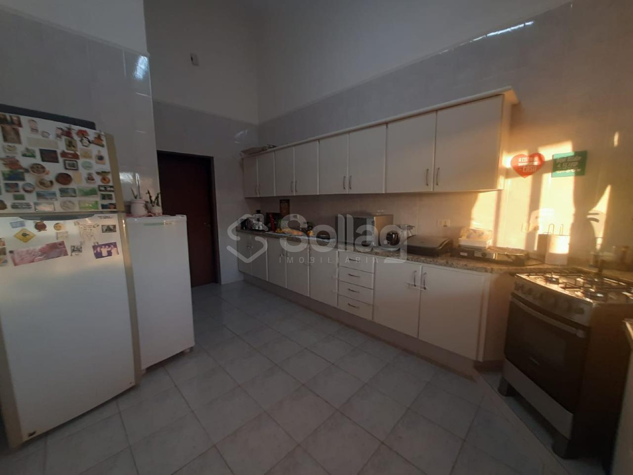 Casa em condomínio à venda no Condomínio Bosques de Grevílea: 