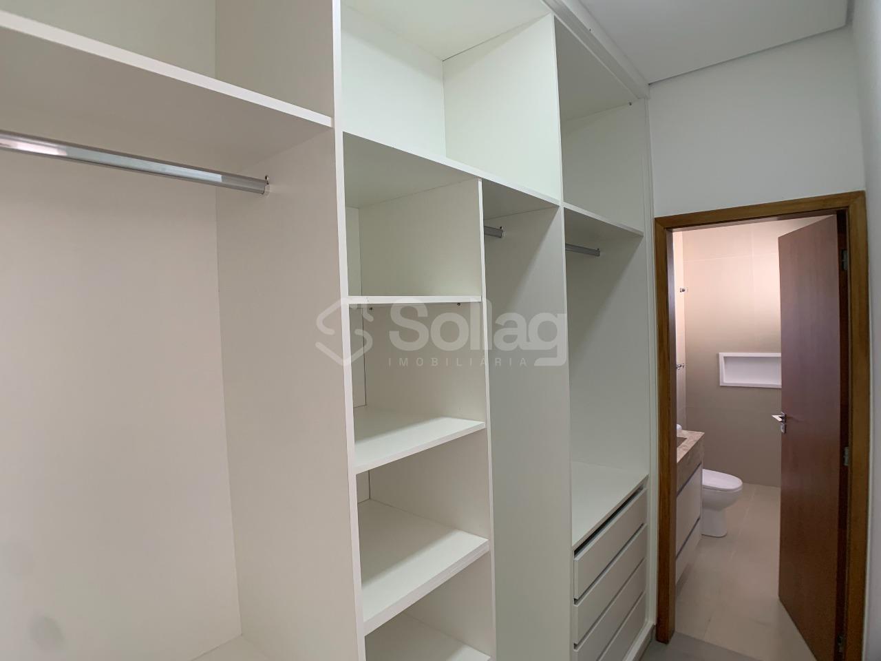 Casa em condomínio à venda no Condomínio Villa do Sol: 