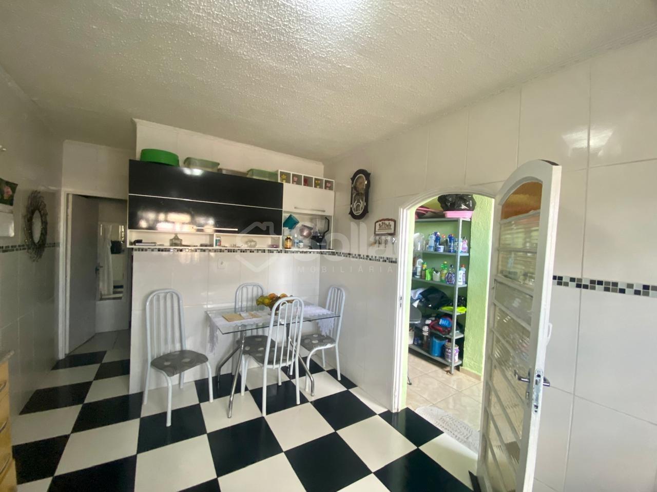 Casa à venda no Parque Nova Suiça: 