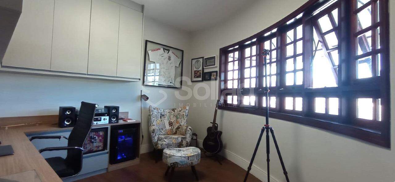 Casa em condomínio à venda no Condomínio Vivenda das Vinhas: