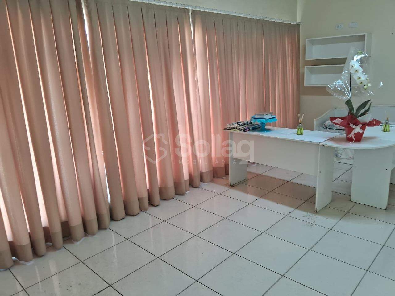 Casa à venda no Centro: 
