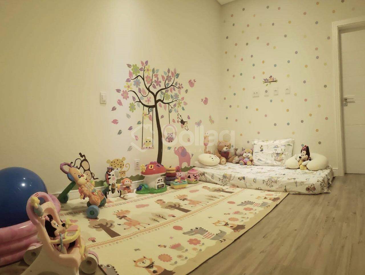 Casa em condomínio à venda no Condomínio Recanto dos Paturis: 
