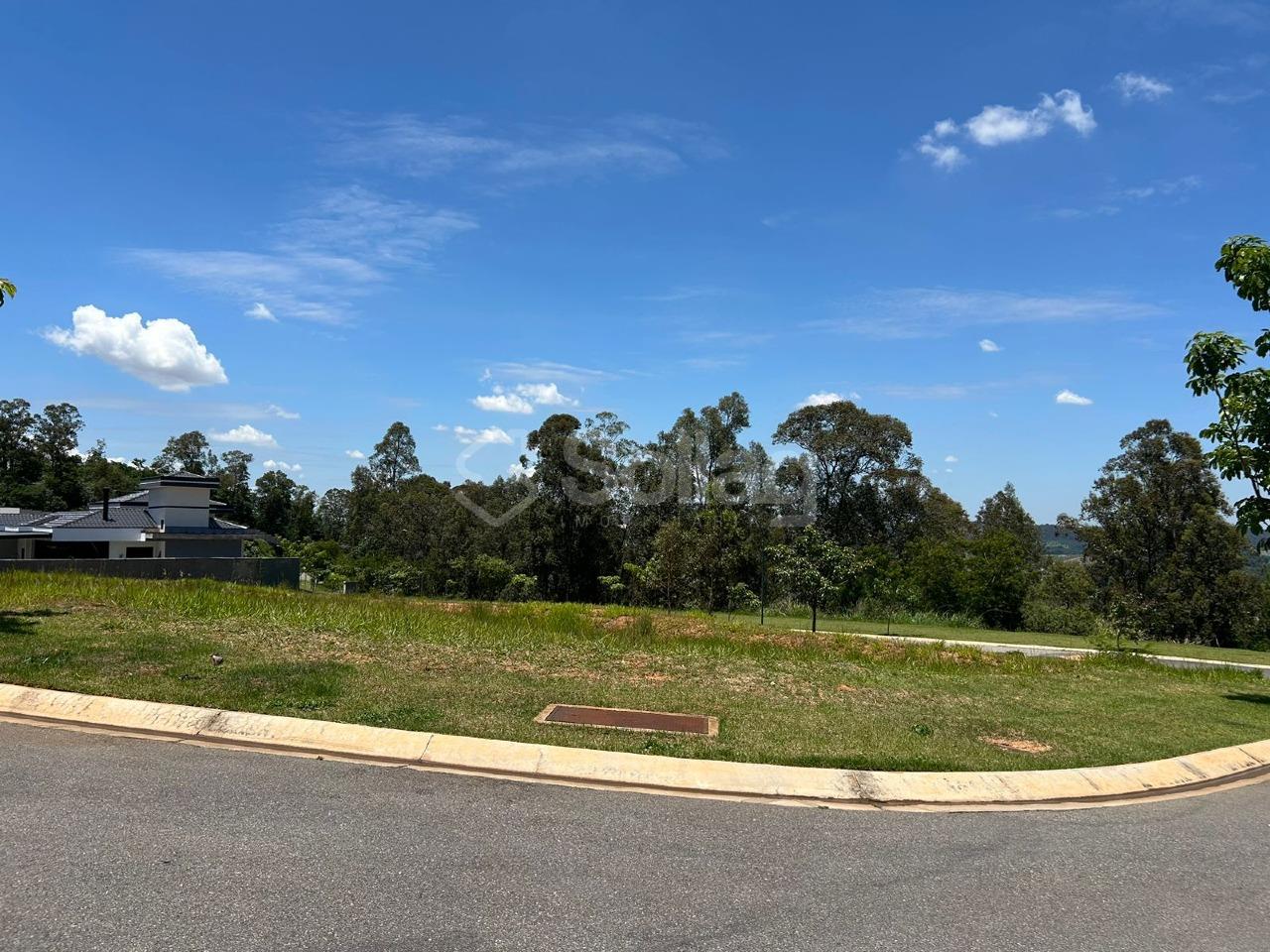 Terreno em condomínio à venda no Santa Cândida: 