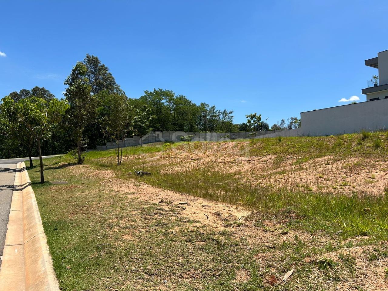 Terreno em condomínio à venda no Santa Cândida: 