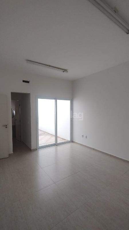 Sala para aluguel no Santa Rosa: 