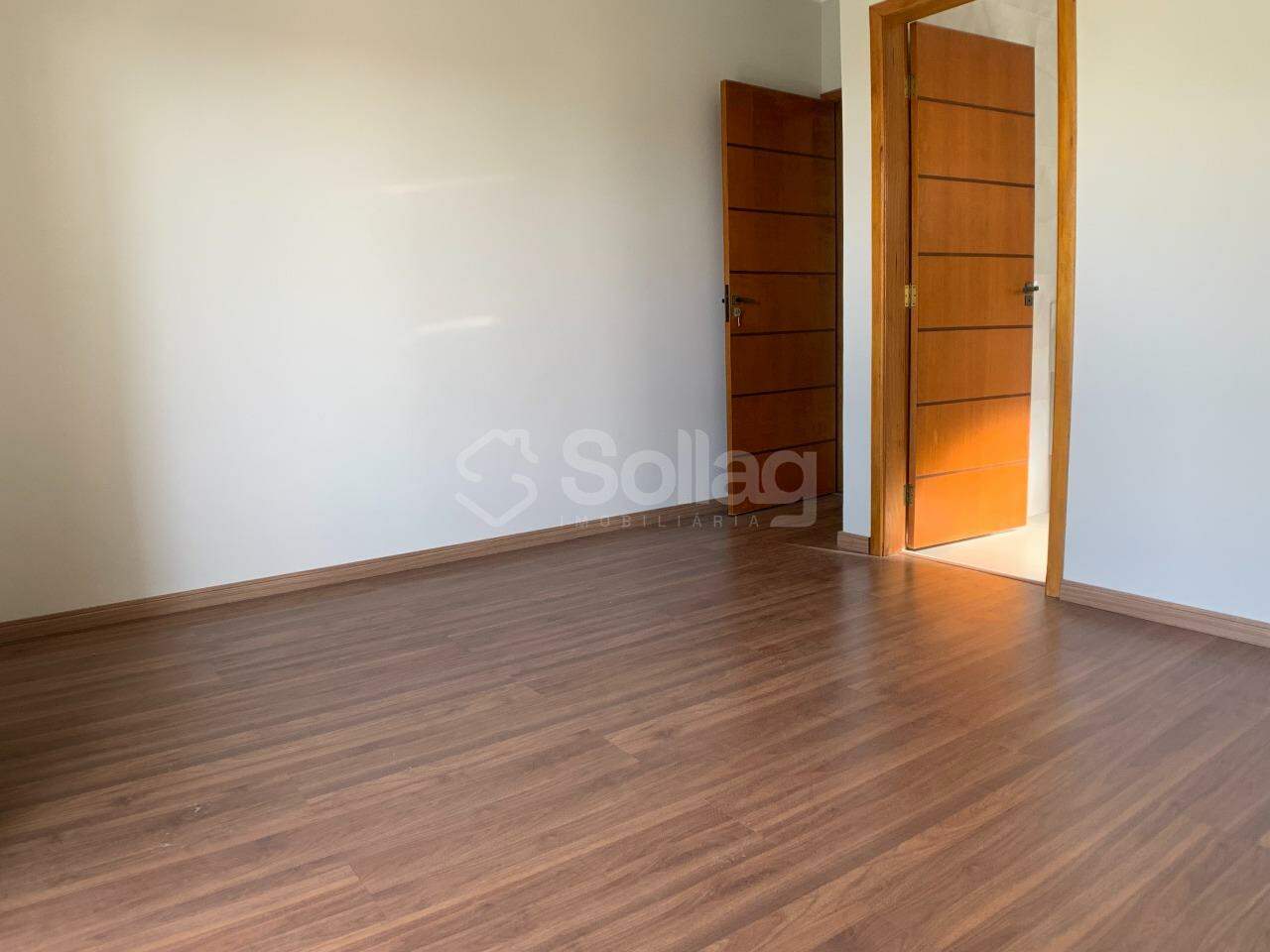 Casa em condomínio à venda no Condomínio Portal do Jequitibá: