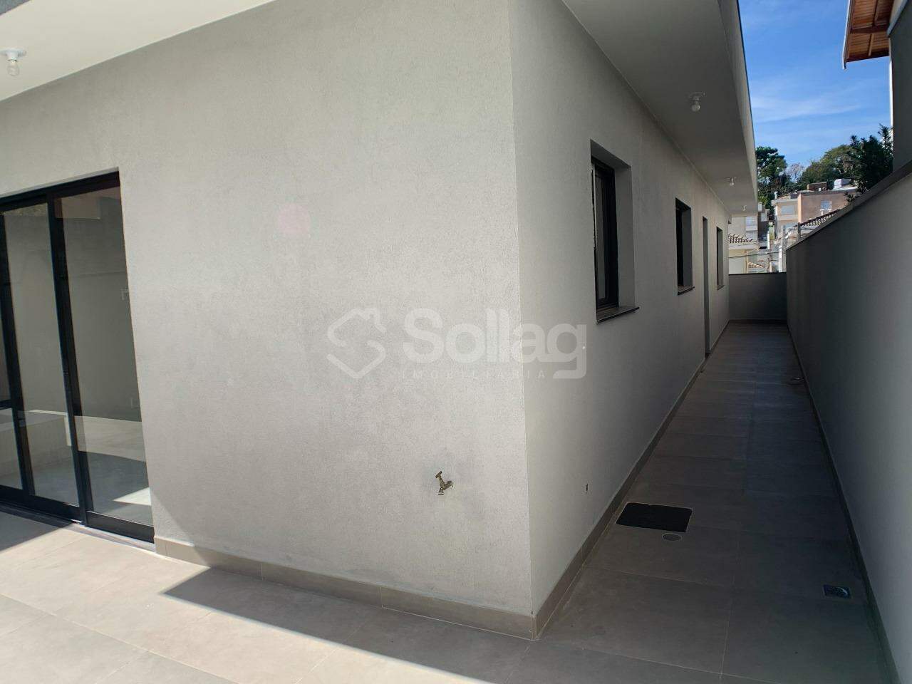 Casa em condomínio à venda no Condomínio Portal do Jequitibá: