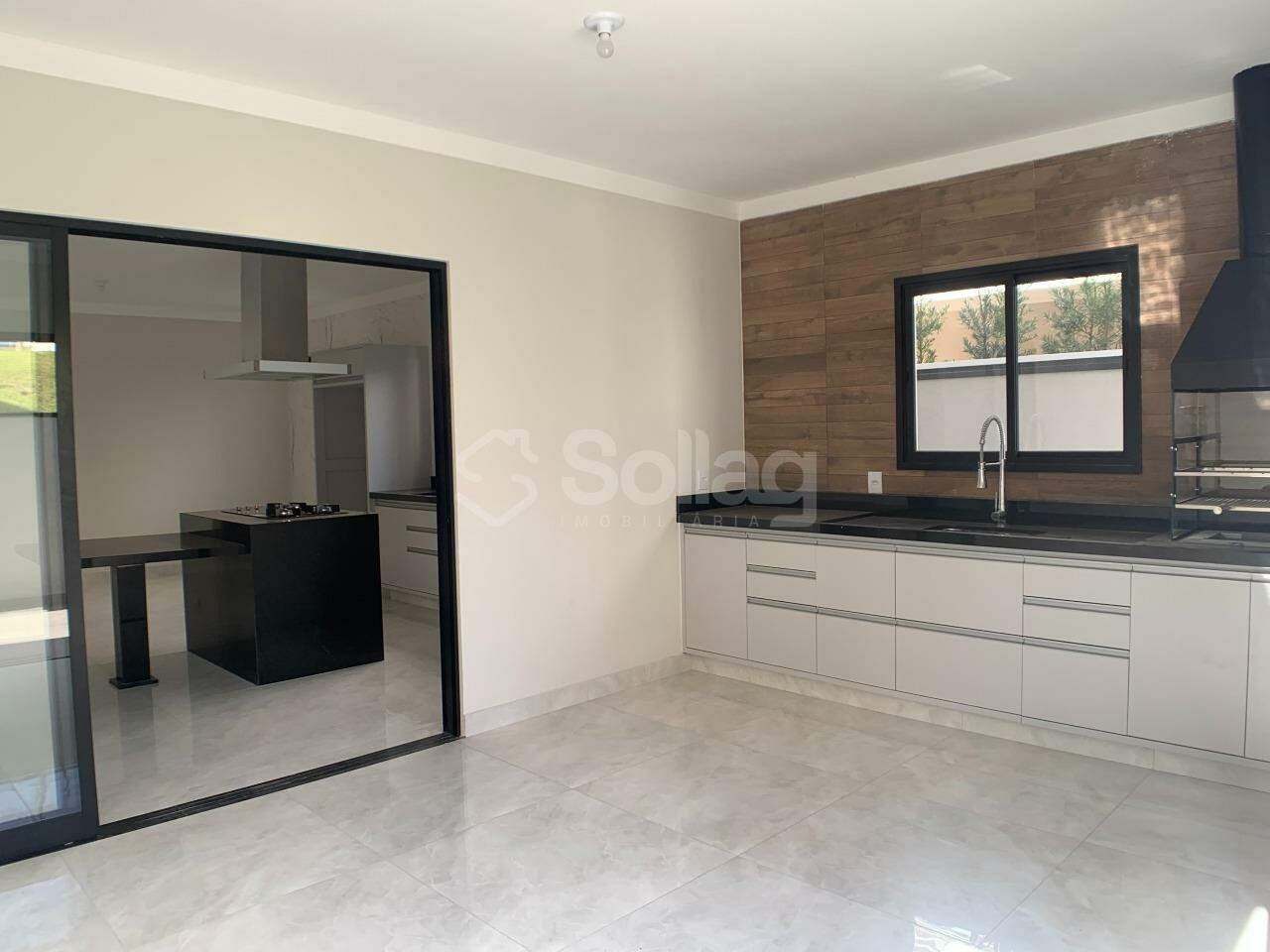 Casa em condomínio à venda no Condomínio Portal do Jequitibá: