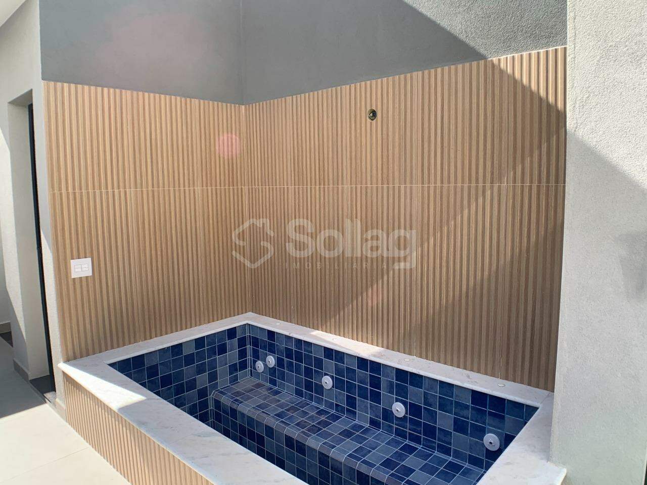 Casa em condomínio à venda no Condomínio Portal do Jequitibá: