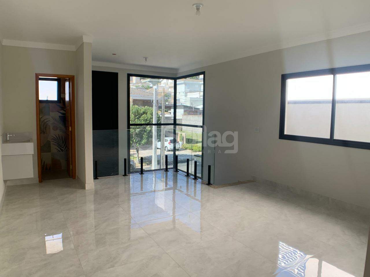 Casa em condomínio à venda no Condomínio Portal do Jequitibá: