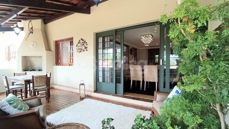 Casa em condomínio à venda no Condomínio Estância Marambaia: 