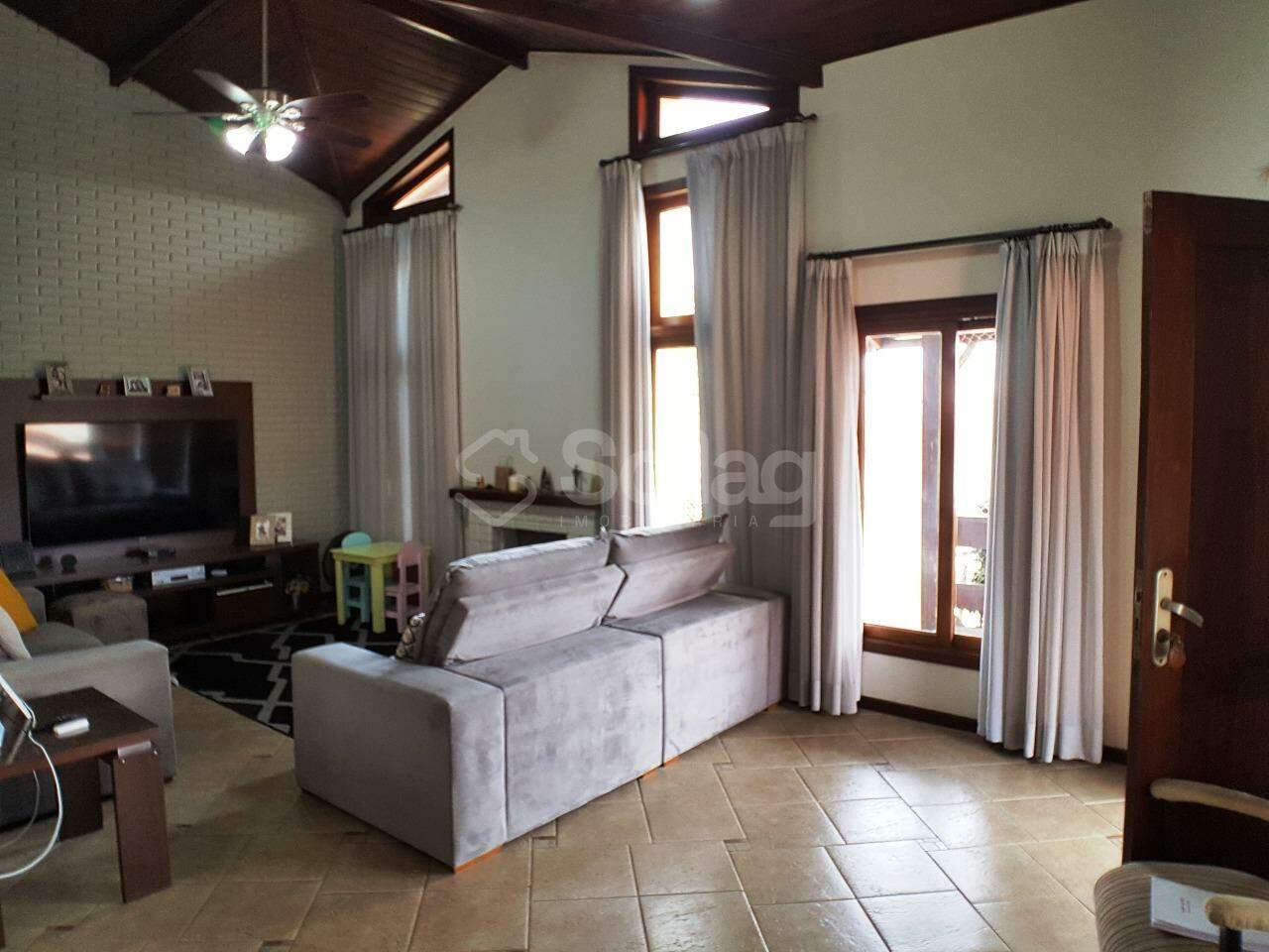 Casa em condomínio à venda no Condomínio Recanto dos Paturis: