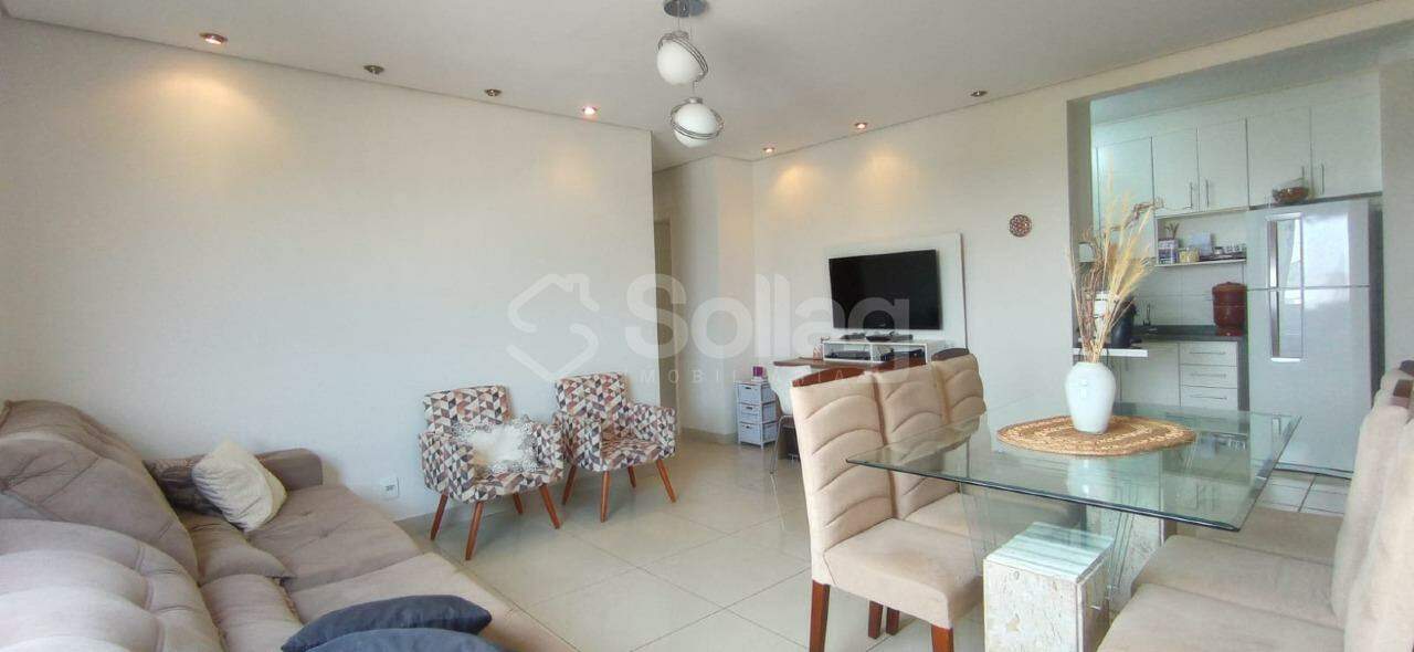 Apartamento à venda no Jardim Santa Rosa: 