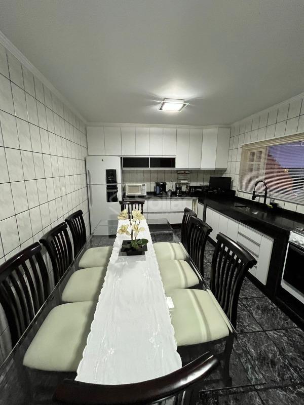 Casa à venda no Jardim Centenário: 