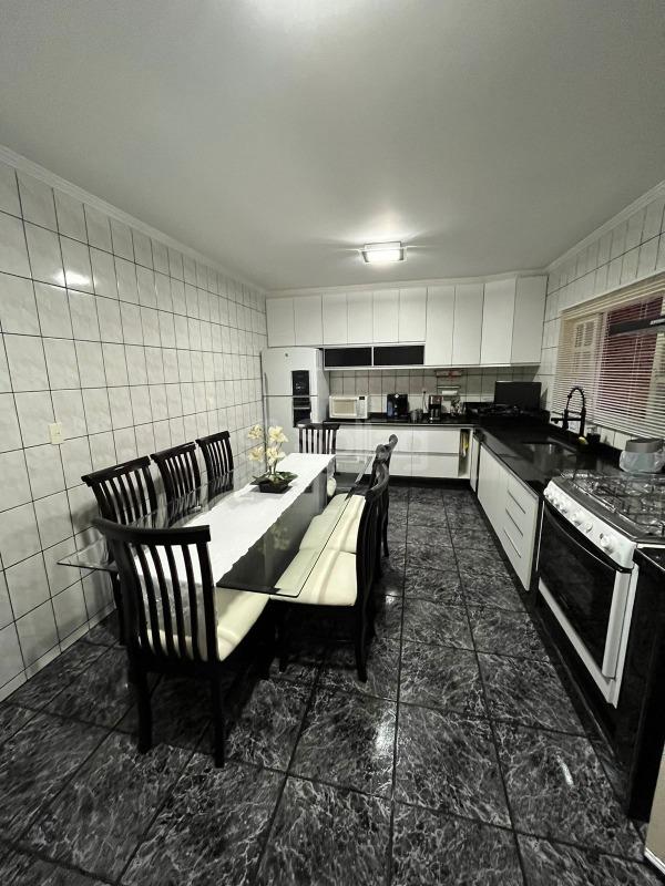 Casa à venda no Jardim Centenário: 