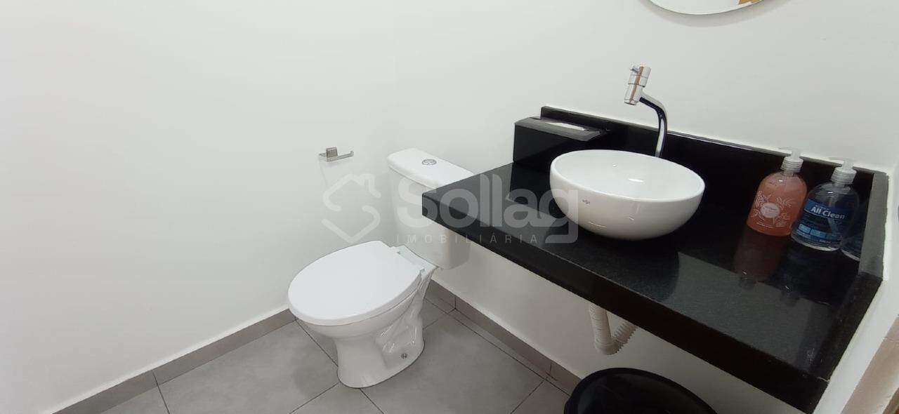 Sala para aluguel no Centro: 