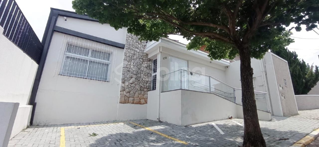 Sala para aluguel no Centro: 