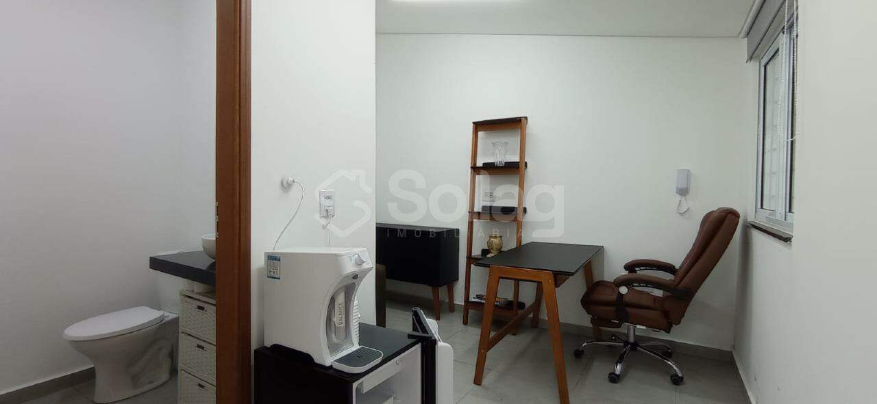 Sala para aluguel no Centro: 