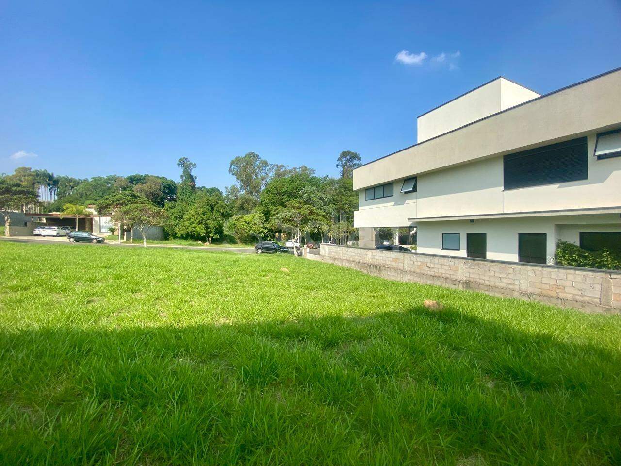 Terreno em condomínio à venda no Jardim Paiquerê: 