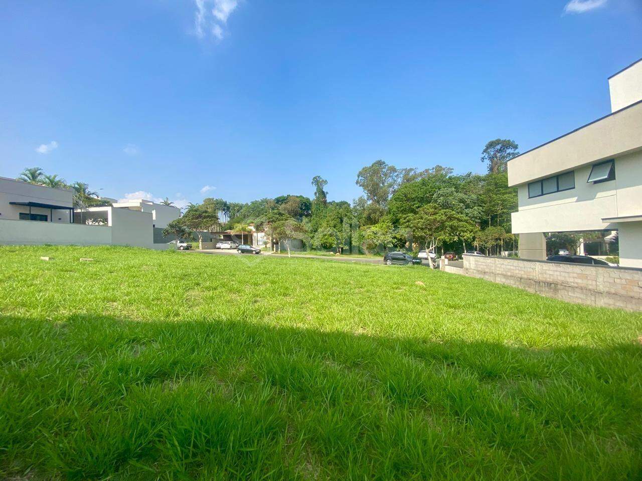 Terreno em condomínio à venda no Jardim Paiquerê: 