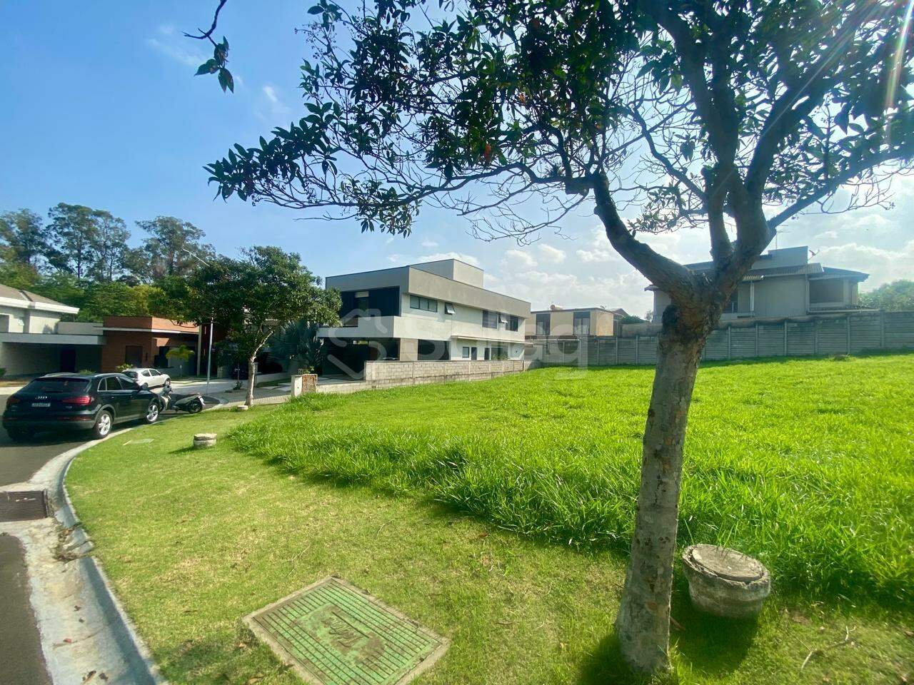 Terreno em condomínio à venda no Jardim Paiquerê: 