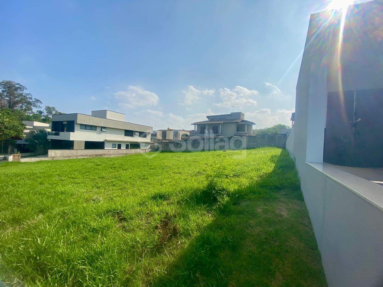Terreno em condomínio à venda no Jardim Paiquerê: