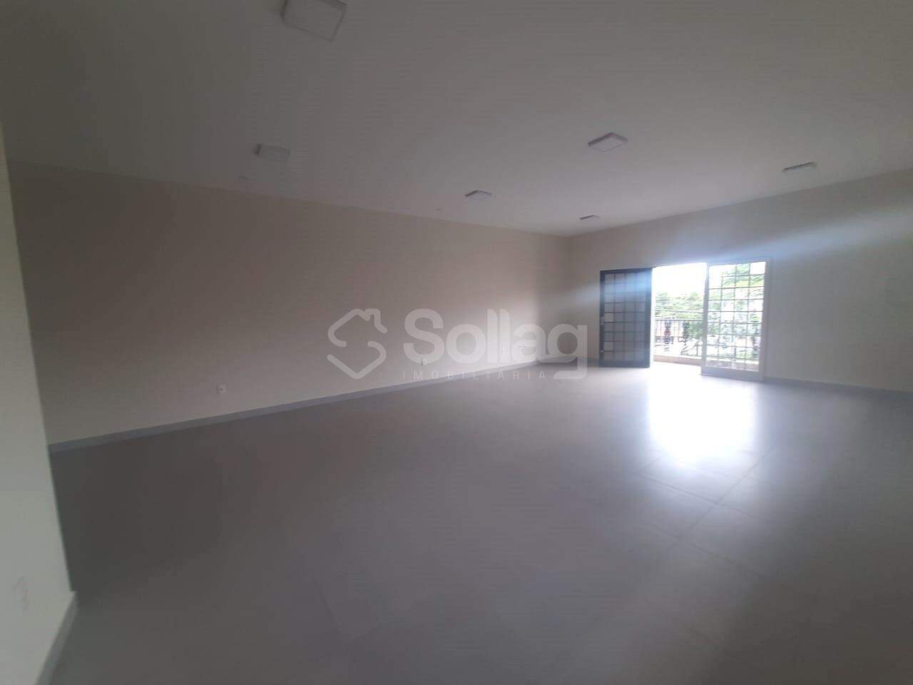 Sala para aluguel no Centro: 