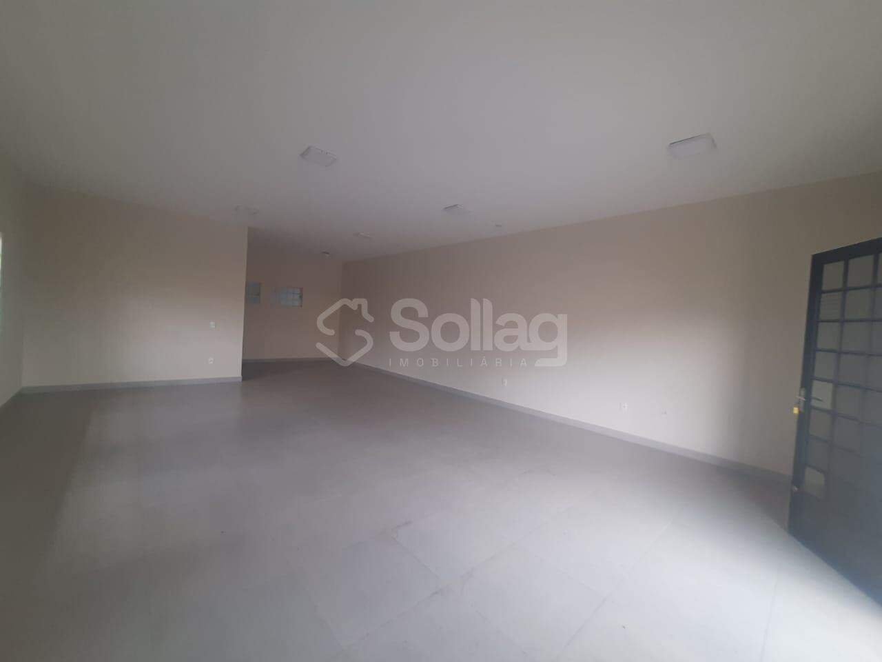 Sala para aluguel no Centro: 