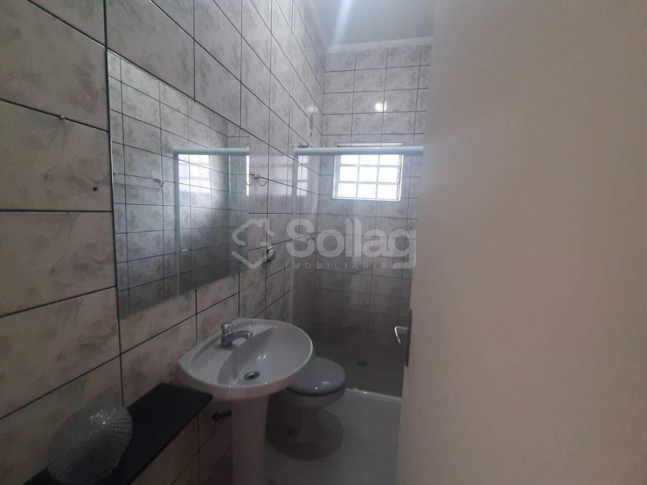 Sala para aluguel no Centro: 