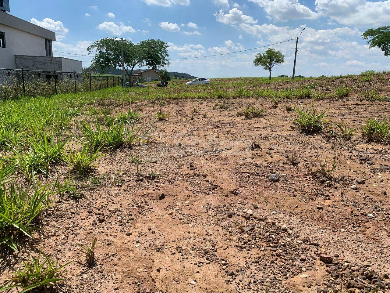 Terreno em condomínio à venda no Condomínio Reserva Santa Monica: 
