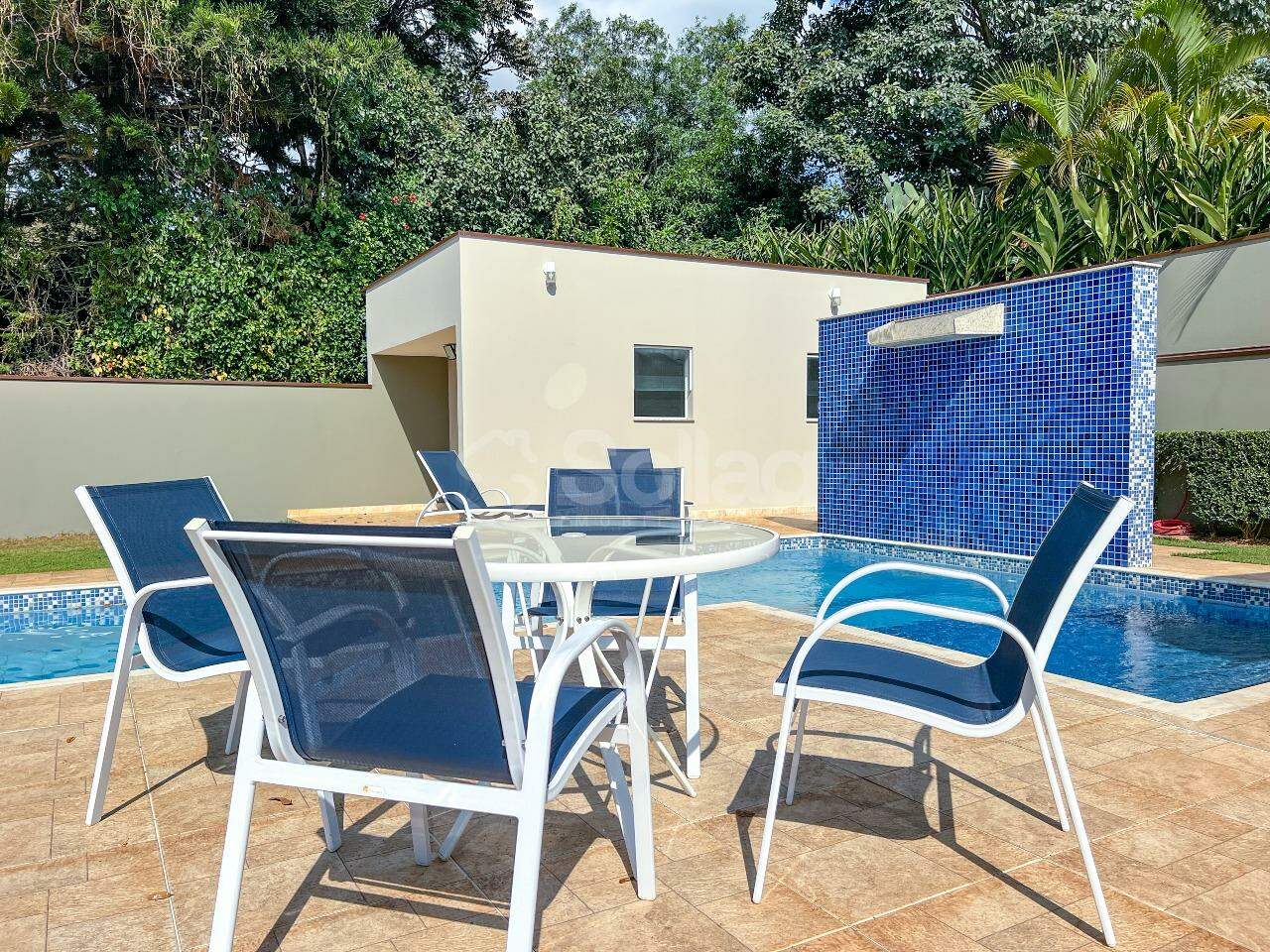 Casa em condomínio à venda no Condomínio Ipê Velho: 