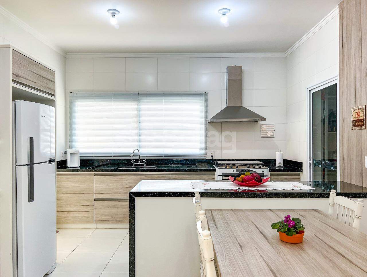 Casa em condomínio à venda no Condomínio Ipê Velho: 