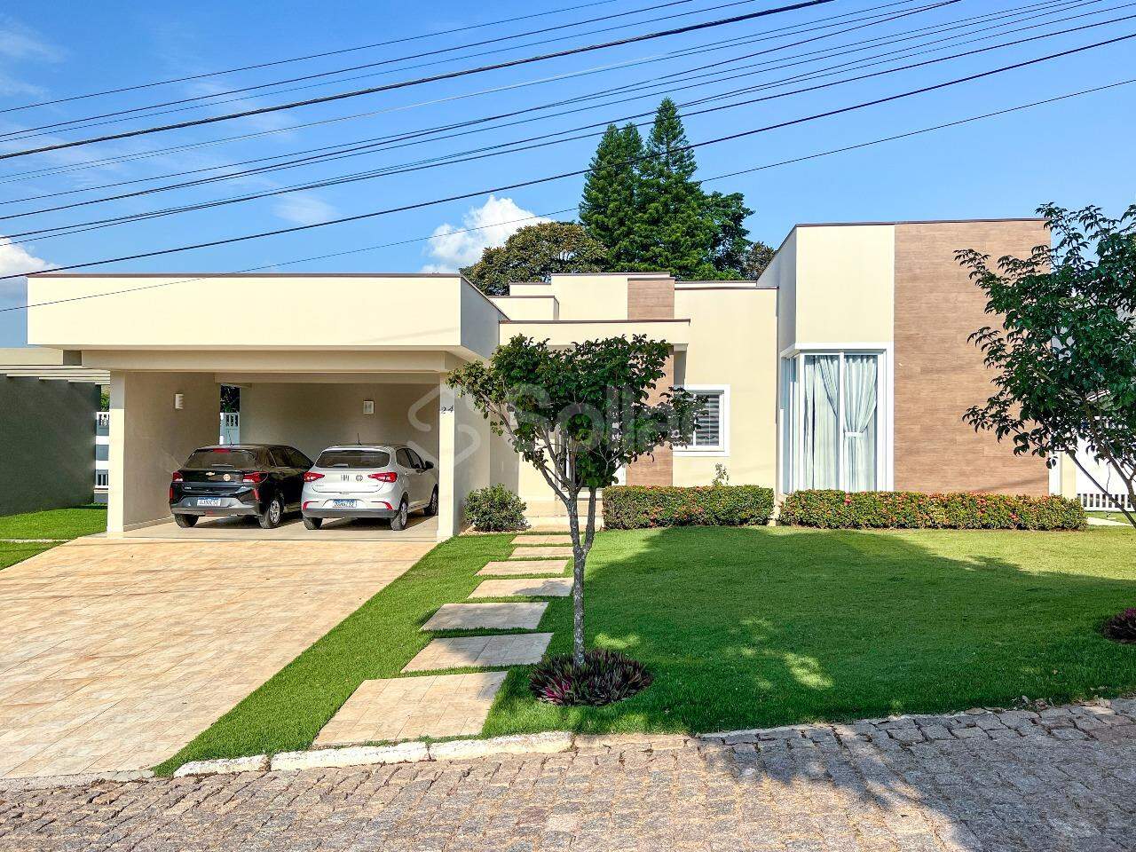 Casa em condomínio à venda no Condomínio Ipê Velho: 