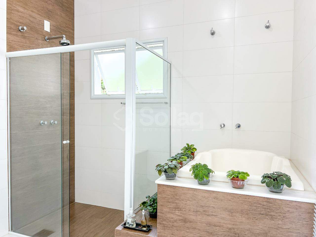 Casa em condomínio à venda no Condomínio Ipê Velho: 