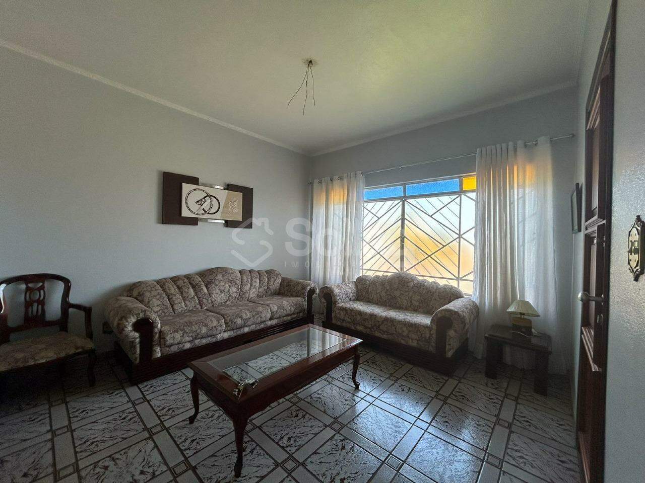 Casa à venda no Centro: 