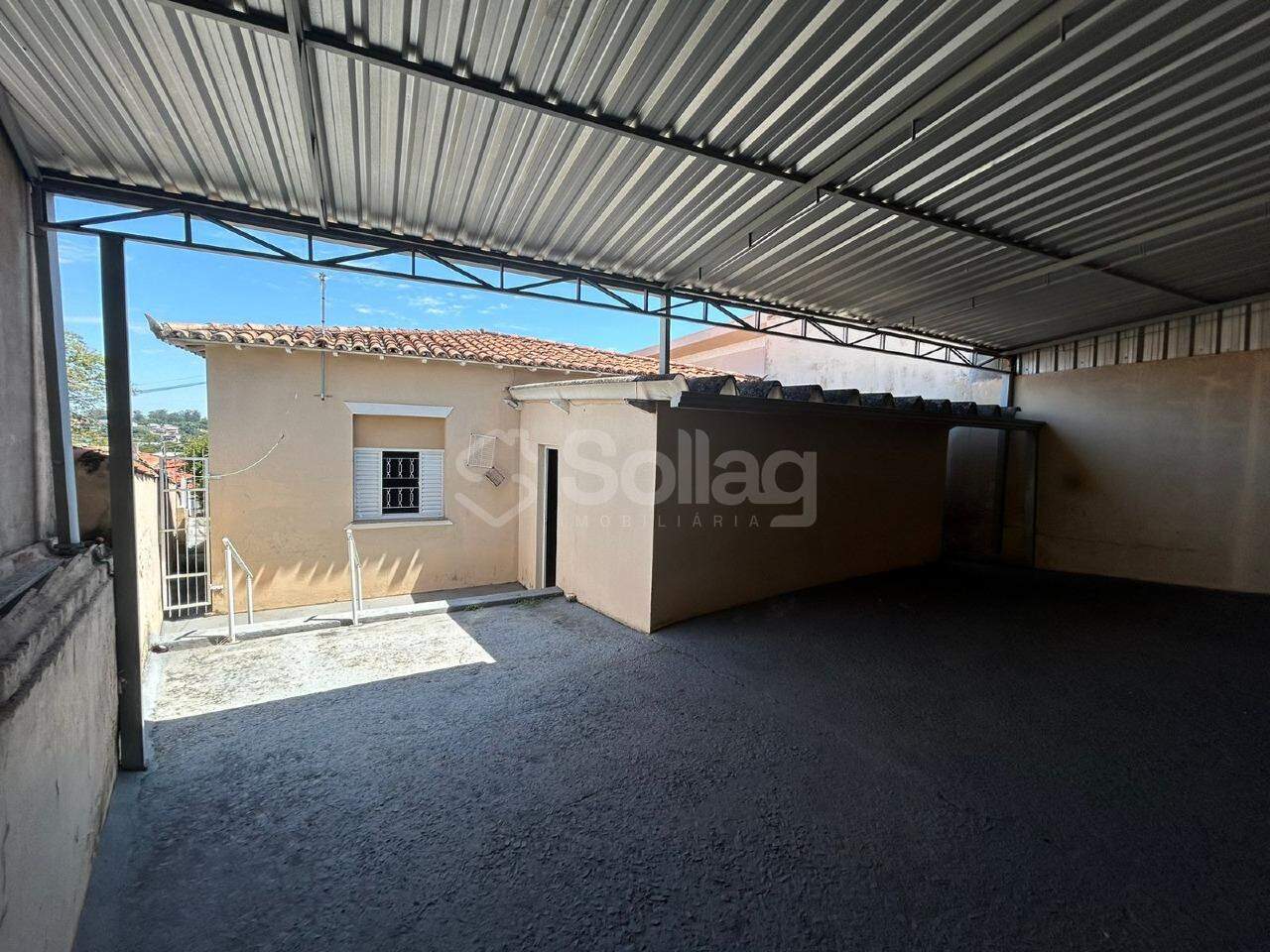 Casa à venda no Centro: 