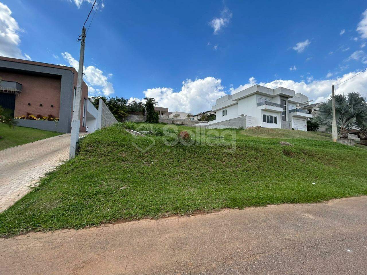Terreno em condomínio à venda no Condomínio Terras de Santa Teresa: 