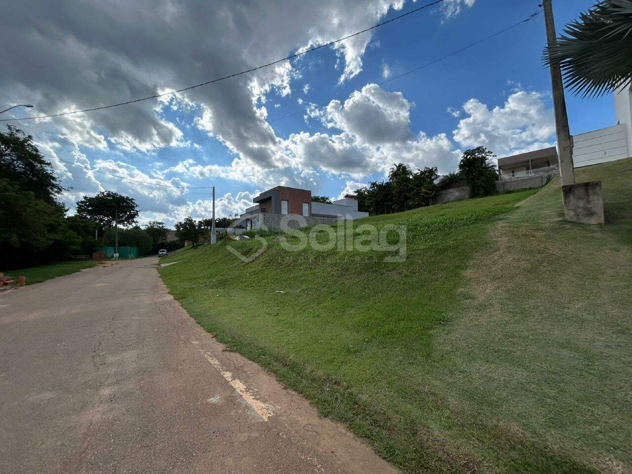 Terreno em condomínio à venda no Condomínio Terras de Santa Teresa: 