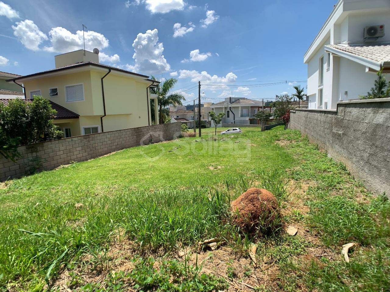 Terreno em condomínio à venda no Condomínio Via Castelli: 