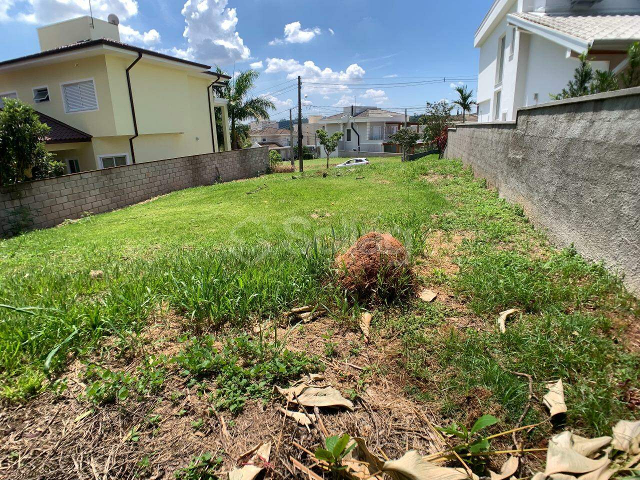 Terreno em condomínio à venda no Condomínio Via Castelli: 