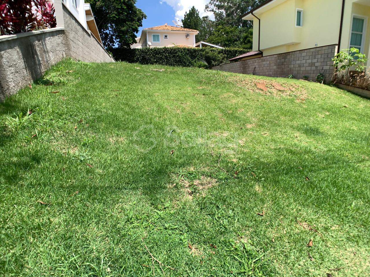 Terreno em condomínio à venda no Condomínio Via Castelli: 