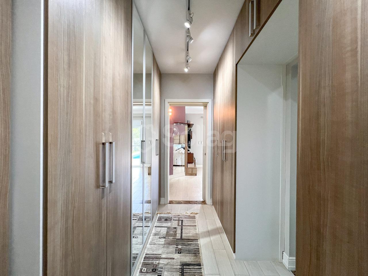 Casa em condomínio à venda no Condomínio Alpes de Vinhedo: 