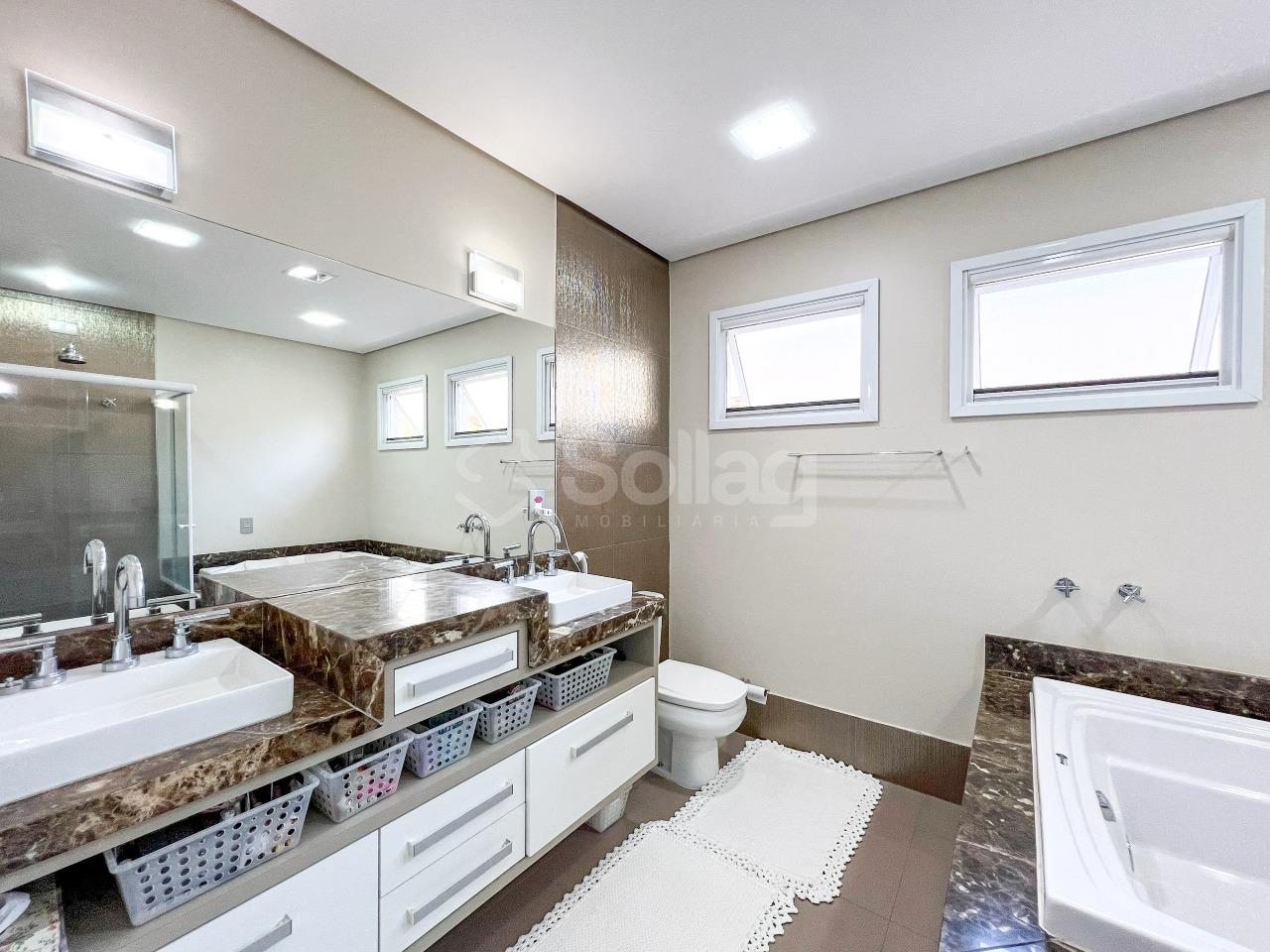 Casa em condomínio à venda no Condomínio Alpes de Vinhedo: 