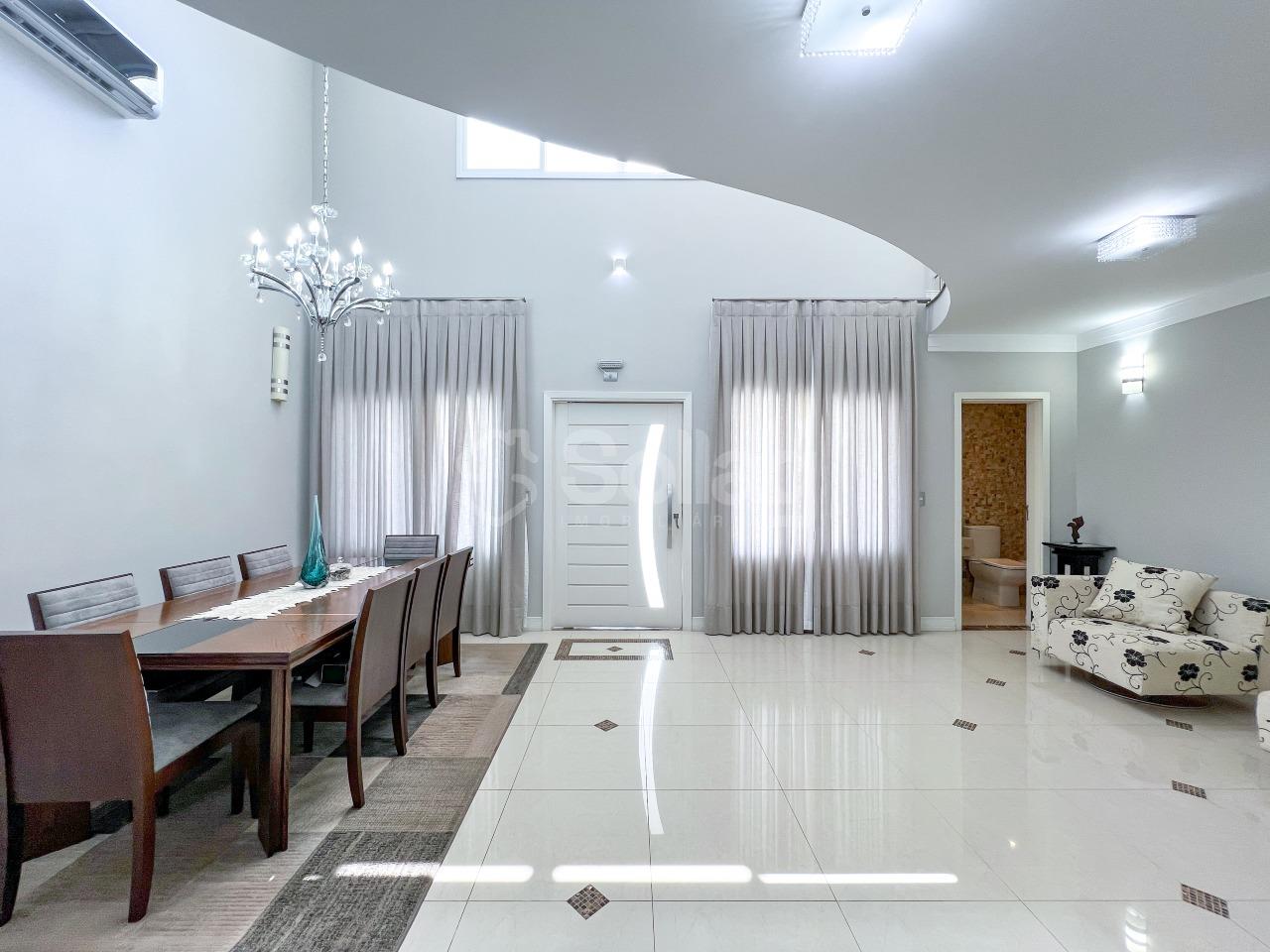 Casa em condomínio à venda no Condomínio Alpes de Vinhedo: 