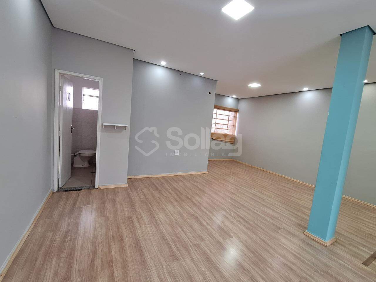 Sala para aluguel no Centro: 