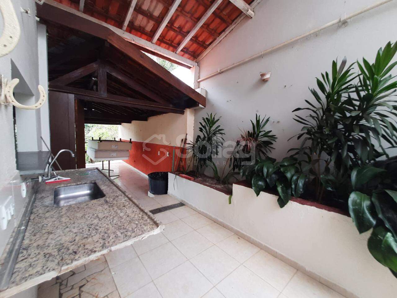 Casa em condomínio para aluguel no Condomínio Chácaras do Lago: 